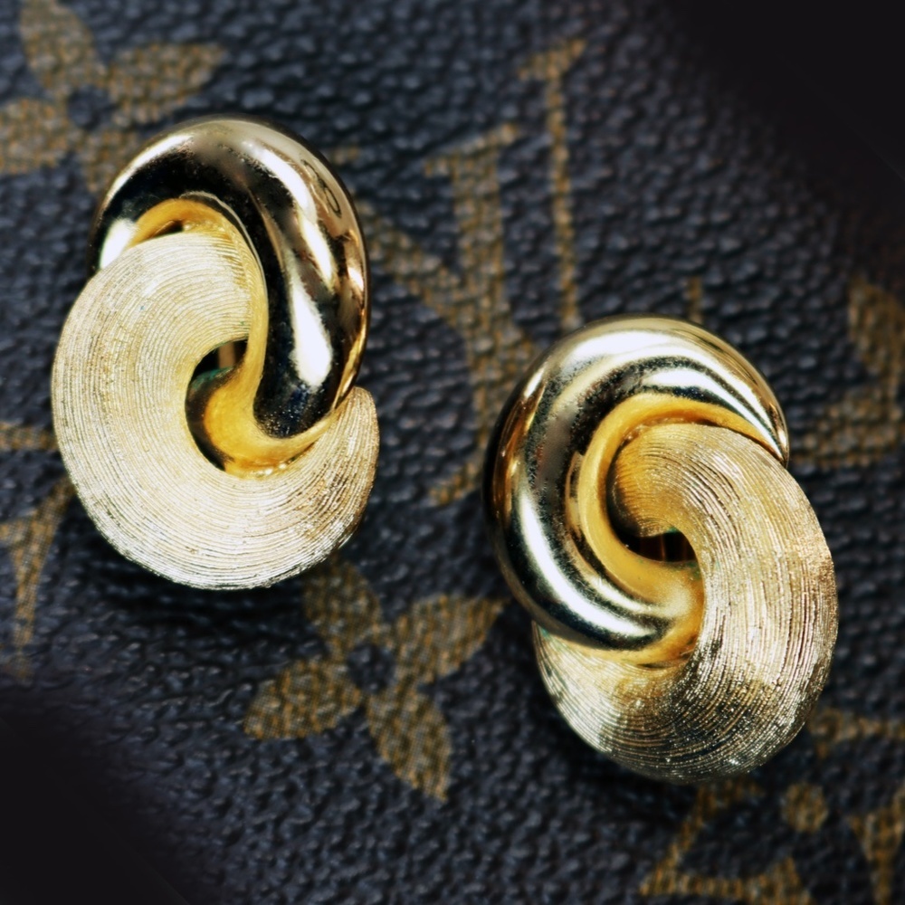 Vintage Christian Dior Gold Earrings - Picture 8 of 14
